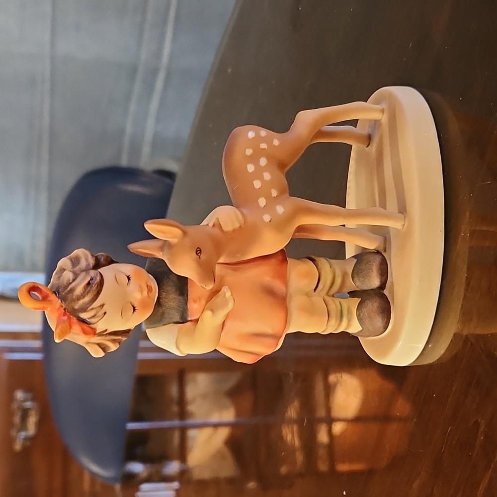Hummel figure